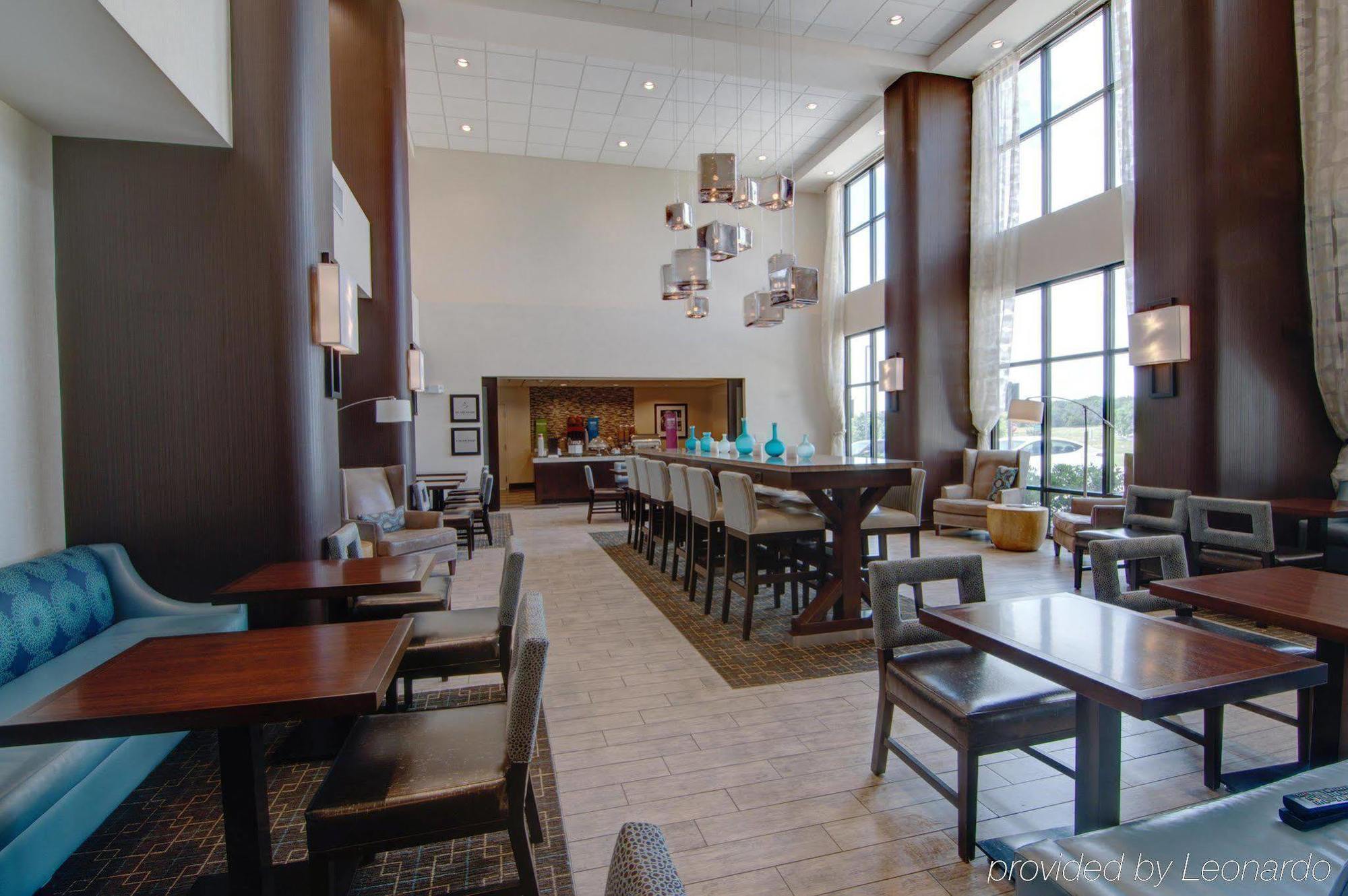 Hampton Inn & Suites Mobile Providence Park/Airport Exterior photo